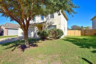 106 Phillips St in Hutto, TX - Building Photo