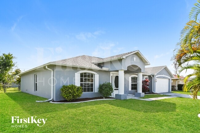 3737 SW 1st Pl in Cape Coral, FL - Building Photo - Building Photo