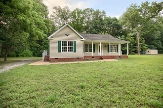 7411 Belroi Rd in Gloucester, VA - Building Photo - Building Photo