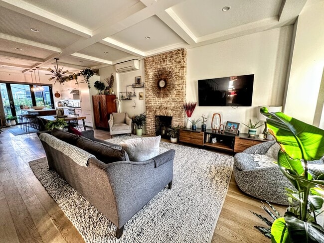 917 Jefferson Ave, Unit 1 in Brooklyn, NY - Building Photo - Building Photo