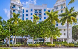 3030 NE 188th St in Aventura, FL - Building Photo