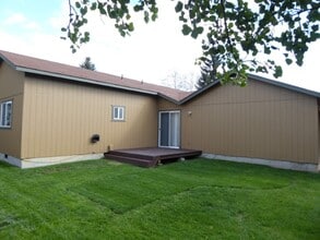 1774 NE Bobbie Ct in Bend, OR - Building Photo - Building Photo
