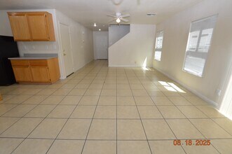 1259 S Sweet Orange St in Las Vegas, NV - Building Photo - Building Photo