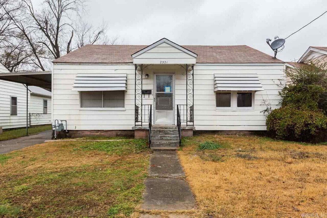 2521 Franklin St in North Little Rock, AR - Building Photo