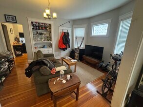 26 Roseclair St, Unit 26 Roseclai, #1 in Boston, MA - Building Photo - Building Photo