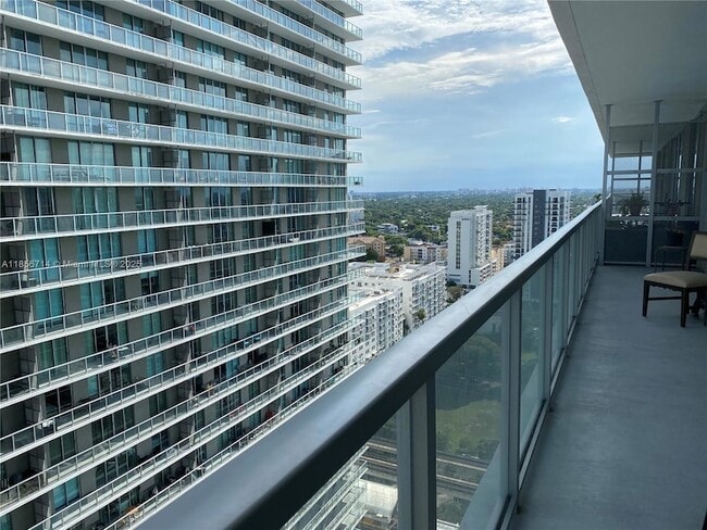 1111 SW 1st Ave, Unit 2516-N in Miami, FL - Building Photo - Building Photo