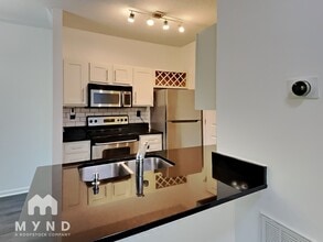 4333 Dunwoody Park in Dunwoody, GA - Building Photo - Building Photo