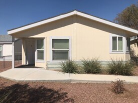 1069 Baseline Rd in Bullhead City, AZ - Building Photo