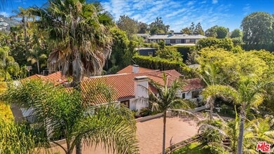 114 S Layton Dr in Los Angeles, CA - Building Photo - Building Photo