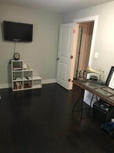 2647 W Potomac Ave, Unit G in Chicago, IL - Building Photo - Building Photo