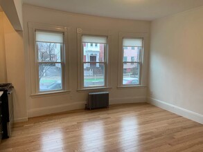 360 Beacon St, Unit 1 in Somerville, MA - Building Photo - Building Photo