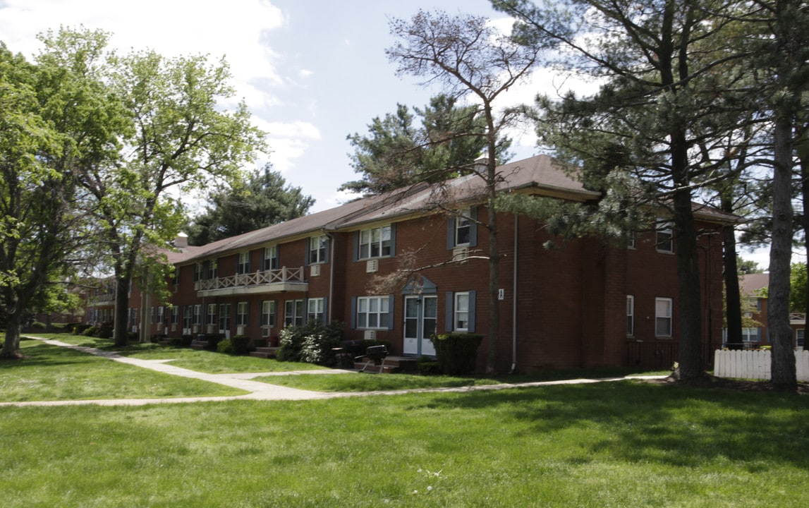 Mayflower at Piscataway in Piscataway, NJ - Building Photo