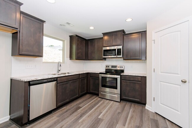 2817 Killian Ct in Raleigh, NC - Building Photo - Building Photo