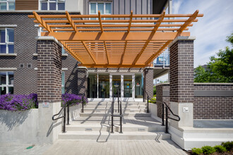 Foster in Coquitlam, BC - Building Photo - Building Photo