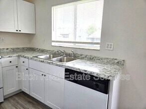 5122 Muriel Ln in New Port Richey, FL - Building Photo - Building Photo