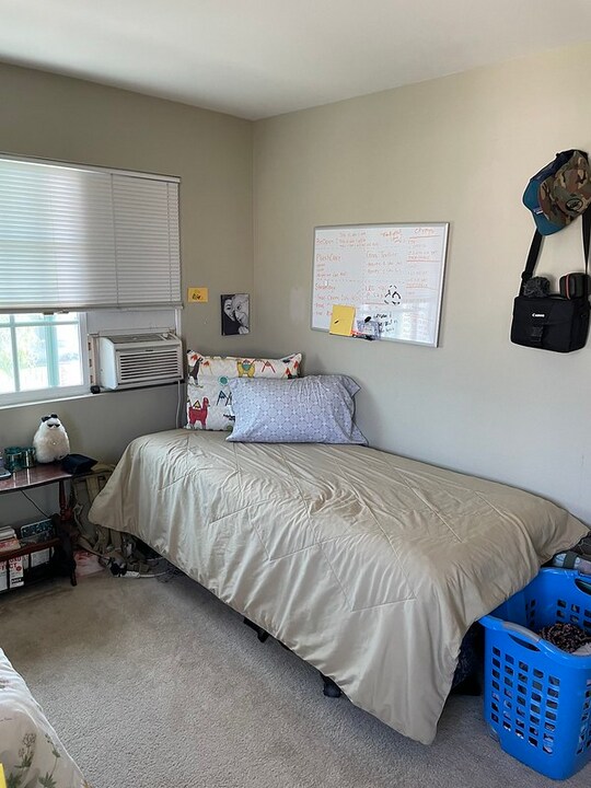 7187 Santa Lucia Cir in Buena Park, CA - Foto de edificio