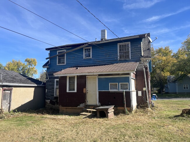 property at 1110 N Bowman Ave