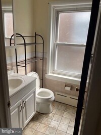 939 Spring Garden St photo'