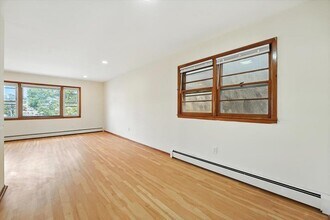 36 Liberty Ave in Jersey City, NJ - Building Photo - Building Photo