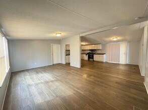 152 W Lakeview Dr in Temple, GA - Building Photo - Building Photo