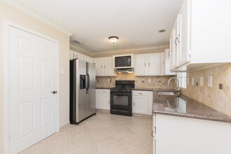 4106 Kitchen Hill Ln in Sugar Land, TX - Building Photo - Building Photo