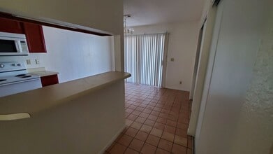 5429 Centurion Ct in Las Vegas, NV - Building Photo - Building Photo