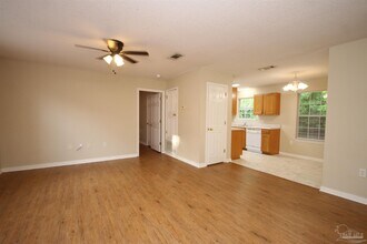 2289 Wyatt St in Pensacola, FL - Building Photo - Building Photo