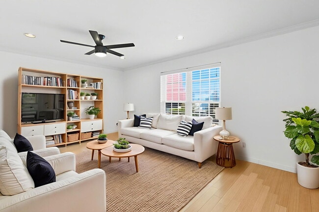 900 S Lamar Blvd in Austin, TX - Building Photo - Building Photo