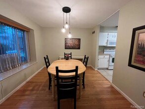1992 Seabright Ct in Royal Oak, MI - Building Photo - Building Photo