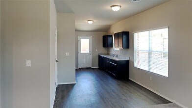 11720 NW 99th Ter in Yukon, OK - Building Photo - Building Photo