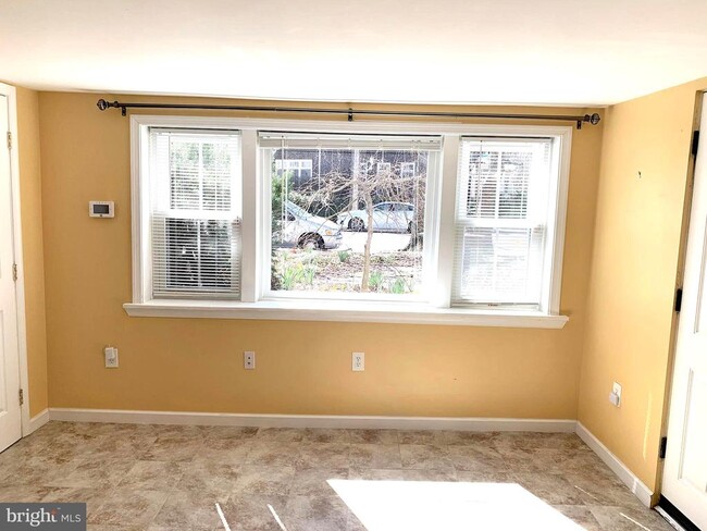 4459 MacArthur Blvd NW in Washington, DC - Building Photo - Building Photo