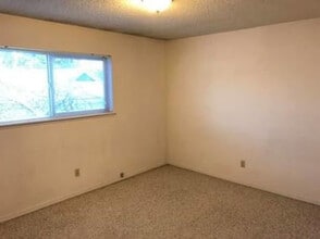 304 S Pine St, Unit 2 Bdrm in Ellensburg, WA - Building Photo - Building Photo