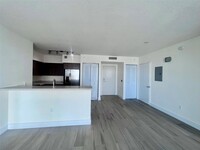 1000 NW 7th St, Unit 1010 in Miami, FL - Building Photo - Building Photo