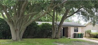 43 Millie Dr in Jacksonville Beach, FL - Building Photo