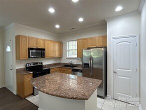 15415 St Christopher Ct in Charlotte, NC - Foto de edificio - Building Photo