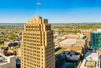 2 N 9th St in Allentown, PA - Foto de edificio - Building Photo