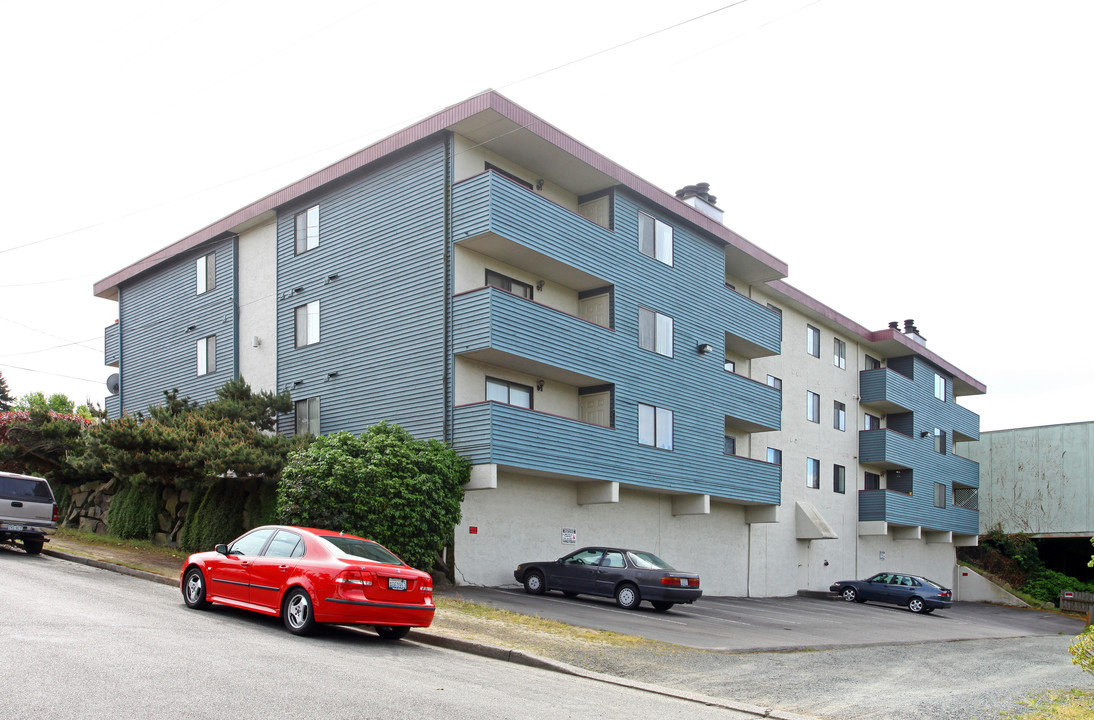 Greenwood Arms Condominiums in Seattle, WA - Building Photo