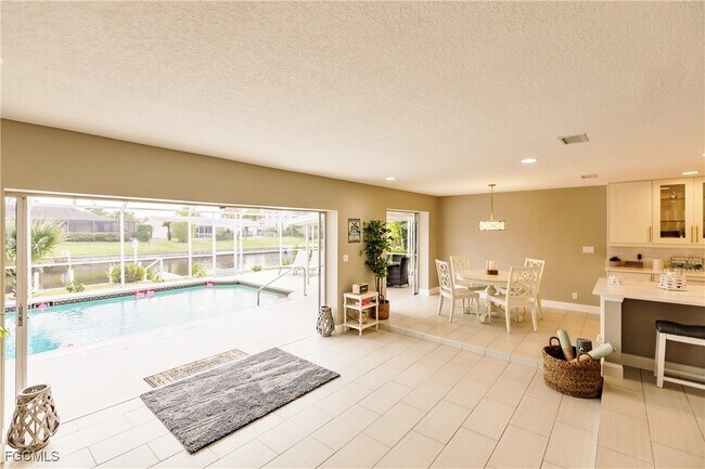 property at 1424 Windsor Ct