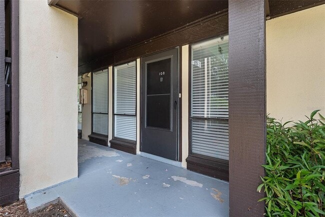 60 Club House Dr in Palm Coast, FL - Building Photo - Building Photo