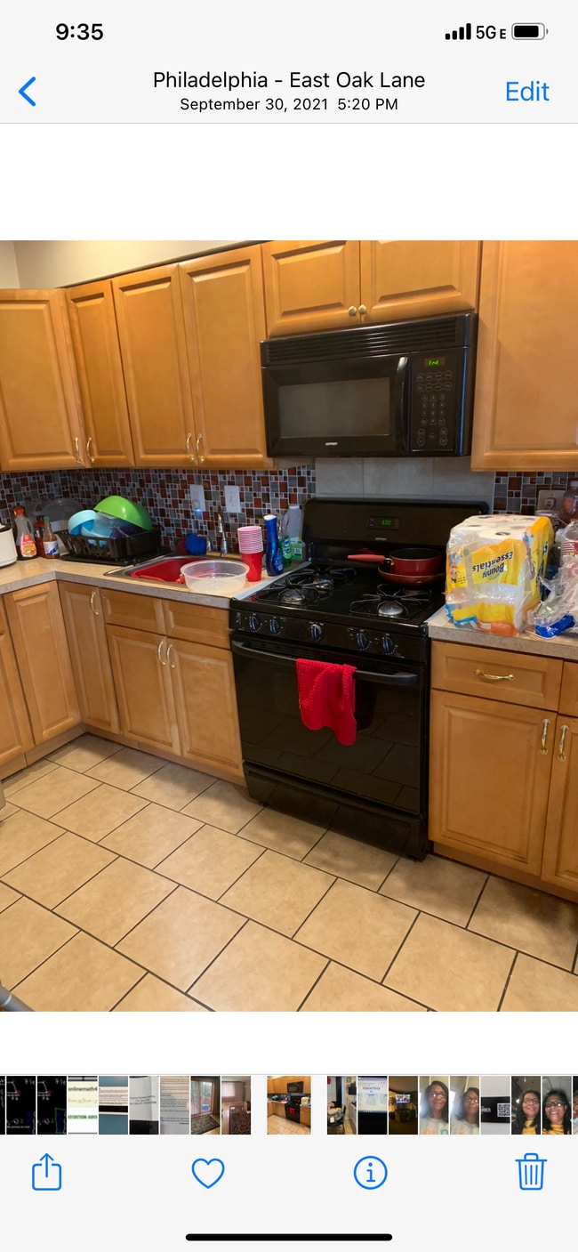 property at 142 W Walnut Park Dr