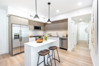 Guerin Villas in Studio City, CA - Foto de edificio - Interior Photo