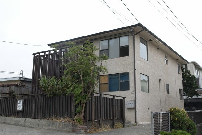 1835-1837 E 25th St in Oakland, CA - Building Photo - Building Photo