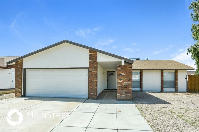 property at 5643 W Sunnyside Dr