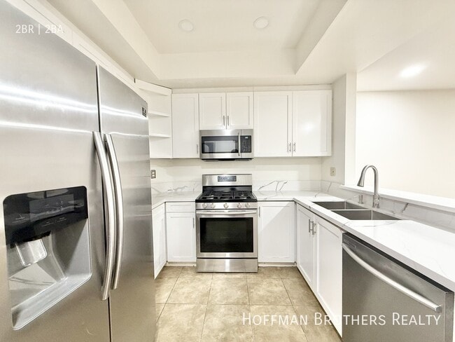 property at 11933 Goshen Ave