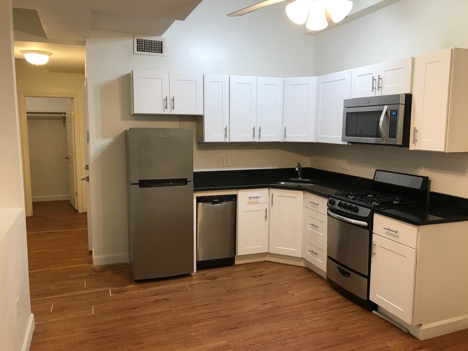34 Fenway, Unit B2 in Boston, MA - Building Photo
