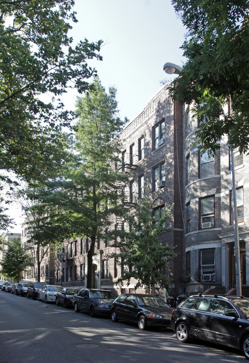 Garfield Court in Brooklyn, NY - Building Photo