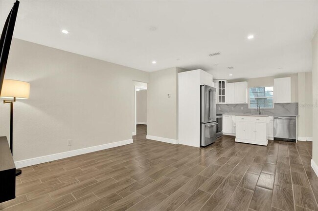 1910 E Wilder Ave in Tampa, FL - Building Photo - Building Photo