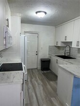 10133 W Jessamine St in Miami, FL - Building Photo - Building Photo