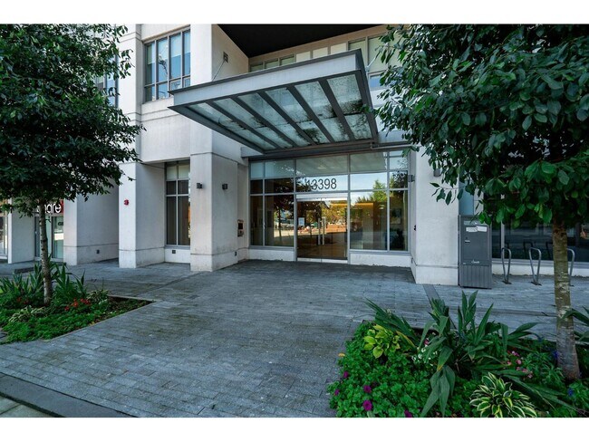 13398-13104 104 Ave in Surrey, BC - Building Photo - Building Photo