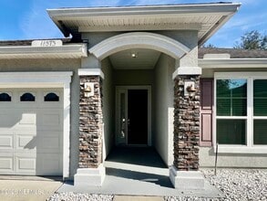 11573 Sycamore Cv Ln in Jacksonville, FL - Foto de edificio - Building Photo